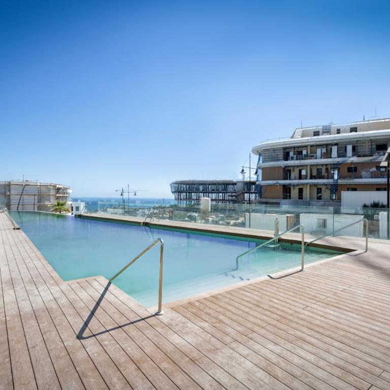 ViVi Homes - Apollo Luxury, Pool, Gym & Beach - Apartment with Terrace - 37