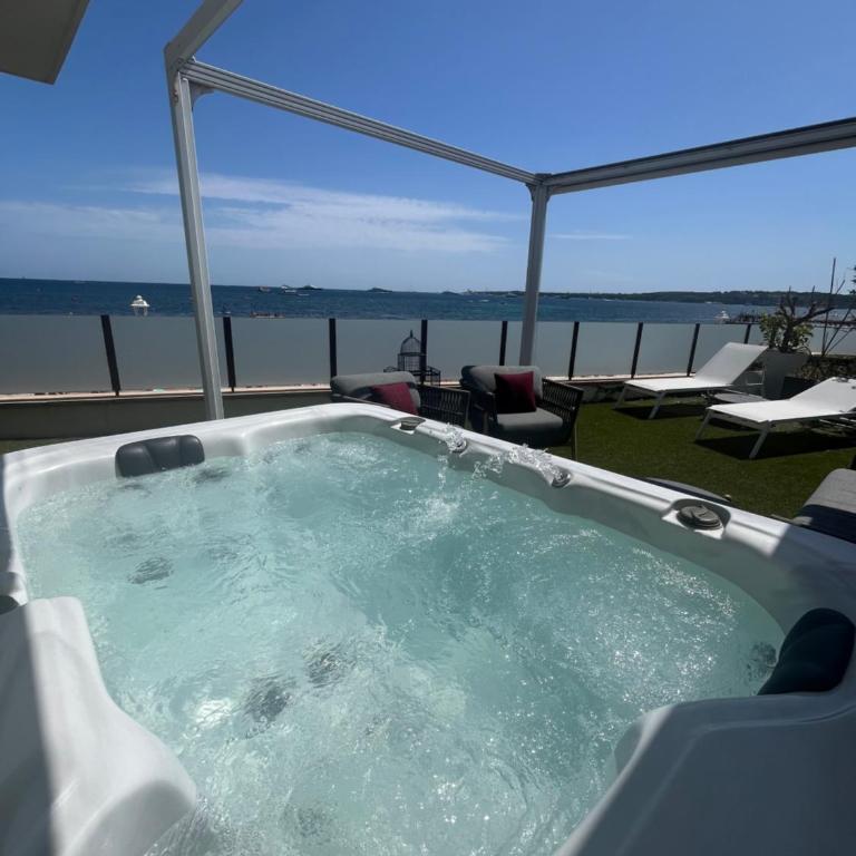 Villa Marsa - Cannes - on beach - Villa - 1