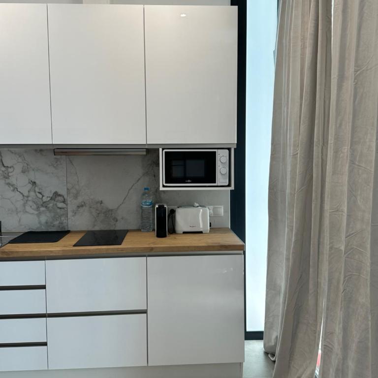 Loft B - One-Bedroom Apartment - 6