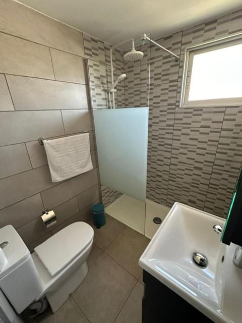 Estepona Port Apartment - Sea Views, Sleeps 6 - Two-Bedroom Apartment - 23