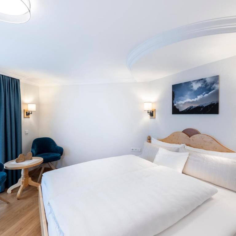 Hotel Jägerhof - Doppelzimmer mit Balkon - 6