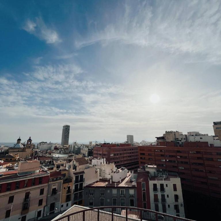 Apartamento en casco antiguo de Alicante - Two-Bedroom Apartment - 22