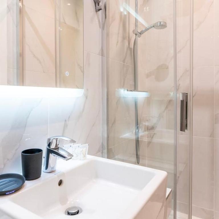 Luxurious Apartment with Stylish Design and Comfort - 105 - Appartement 1 Chambre - 15