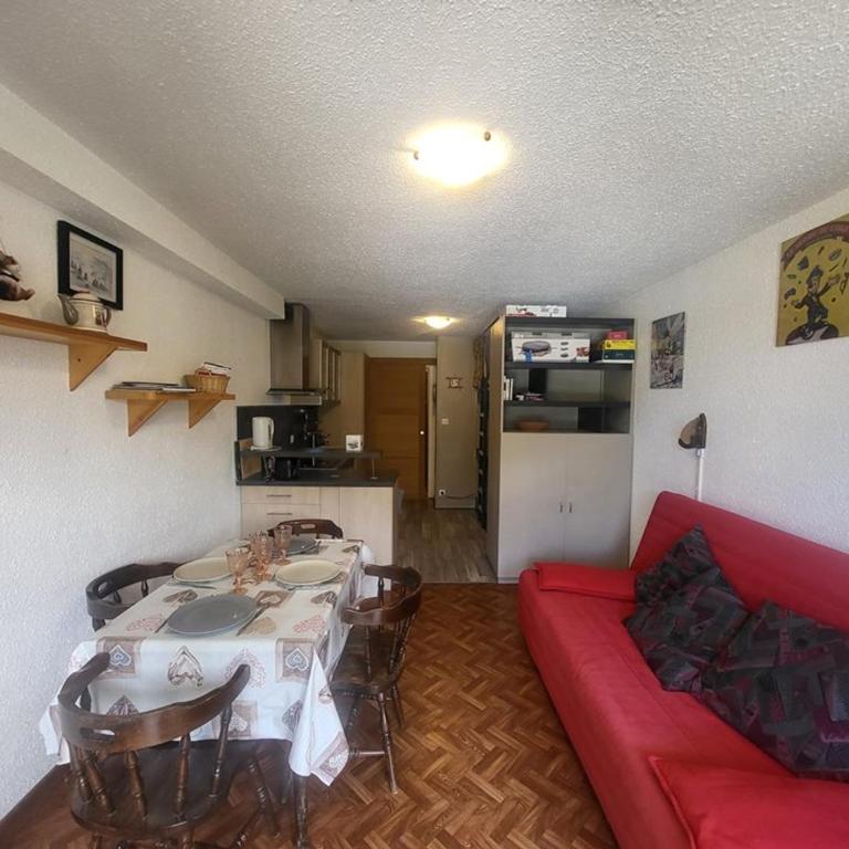 Studio ensoleillé avec balcon au centre de Montgenèvre, proche commodités et pistes - FR-1-266-128 - Monolocale - 6