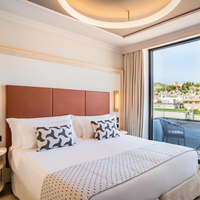 Barceló Carmen Granada - Deluxe Double Room with Alhambra view - 2