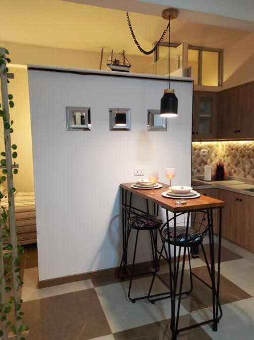 Acogedor, Amueblado, Céntrico, Shoppings a 3 min - Apartamento de 1 dormitorio - 32