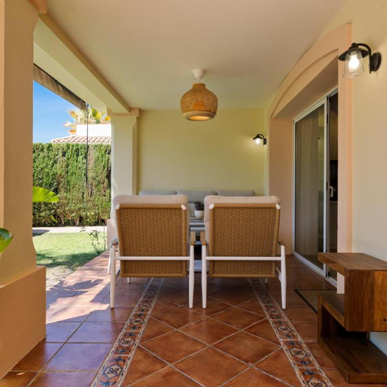 ViVi Homes -Villa Alpetona Private Pool, Garden & Terrace - Villa Deluxe - 11