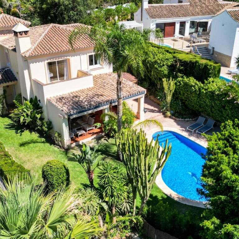 ViVi Homes -Villa Alpetona Private Pool, Garden & Terrace - Villa Deluxe - 42