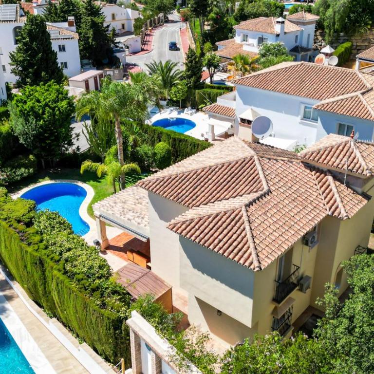ViVi Homes -Villa Alpetona Private Pool, Garden & Terrace - Villa Deluxe - 43