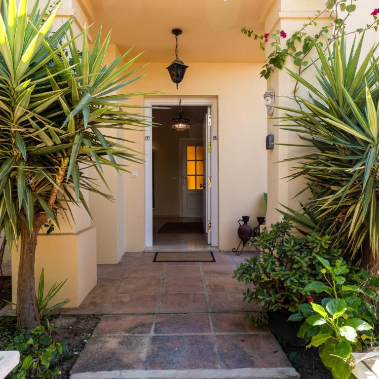 ViVi Homes -Villa Alpetona Private Pool, Garden & Terrace - Villa Deluxe - 38