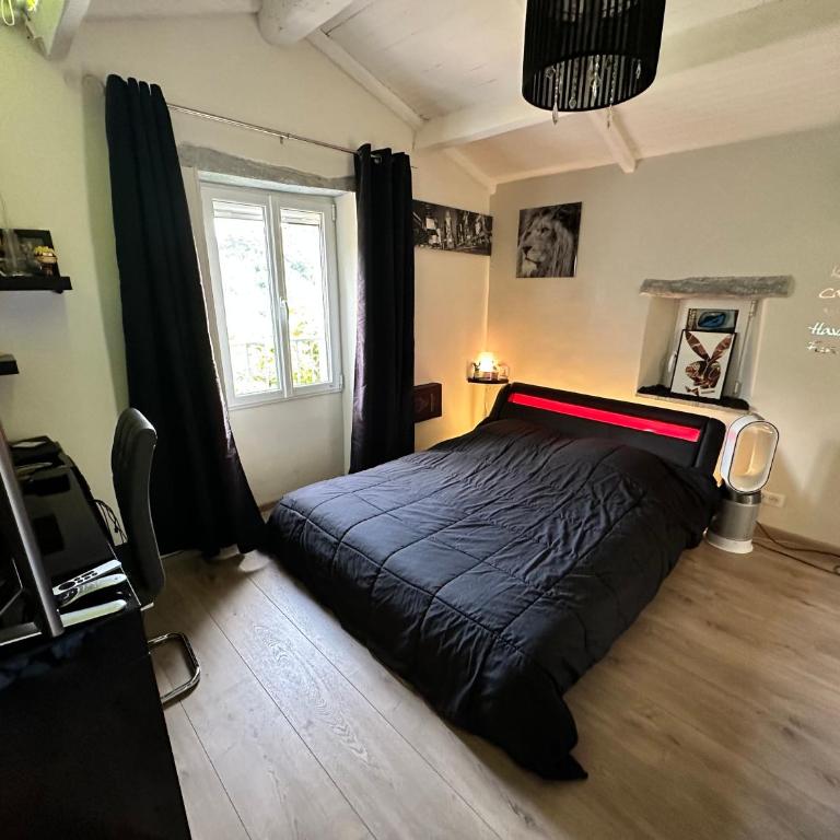 Maison en pierre, 3 chambres à 15 mn du centre de Menton et des plages - Maison 3 Chambres - 30