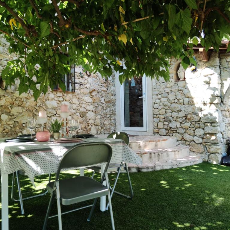 Maison en pierre, 3 chambres à 15 mn du centre de Menton et des plages - Maison 3 Chambres - 3