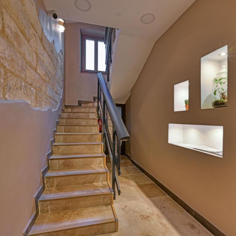 Le 185 - Charme et tranquillité au coeur d'Avignon - Studio mit Kingsize-Bett - 5
