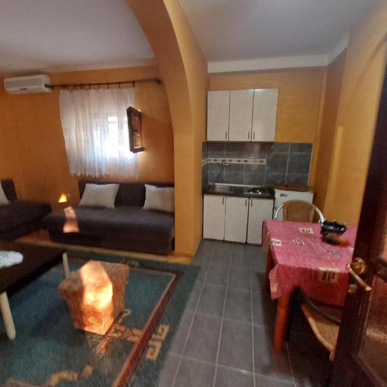 Apartmani Kolovic Susanj - One-Bedroom Family Apartment - 2