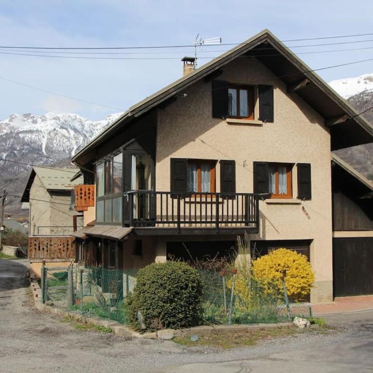 Jolie maison entièrement rénovée à la montagne - Maison 2 Chambres - 5