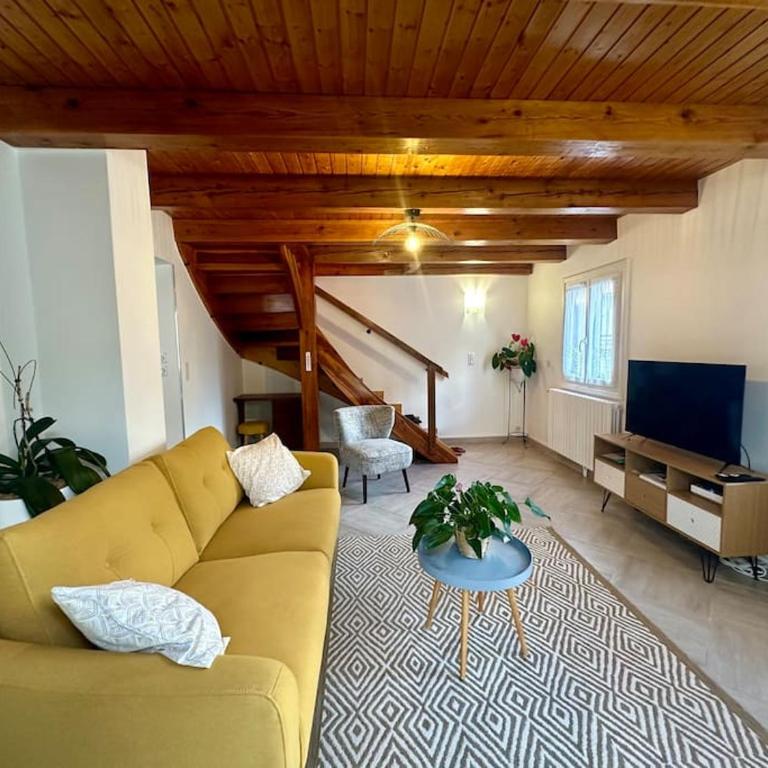 Jolie maison entièrement rénovée à la montagne - Maison 2 Chambres - 11