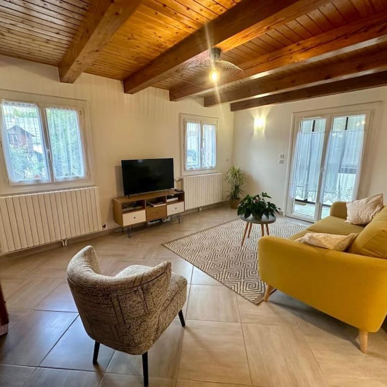 Jolie maison entièrement rénovée à la montagne - Maison 2 Chambres - 12