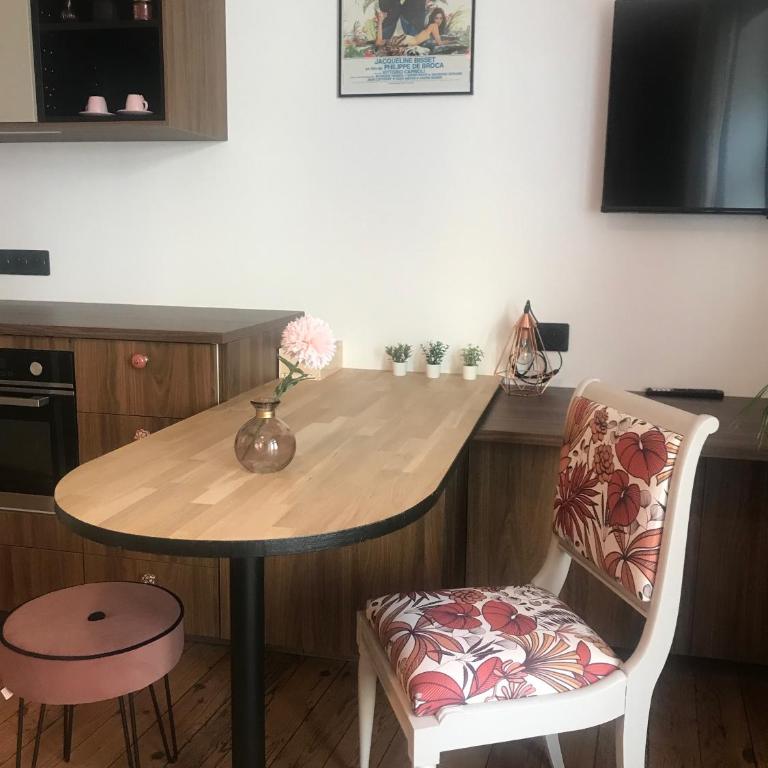 La Magnifique, Et Pop Et Chic ! - Chambre Double ou Lits Jumeaux avec Salle de Bains Privative - 3