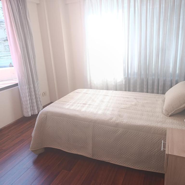 Departamento de 4 dormitorios espacioso cerca del centro de La Paz - Apartamento - 13