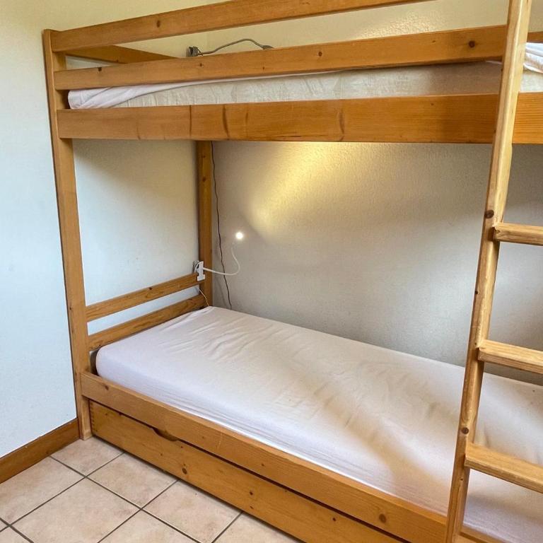 Appartement cosy 2 chambres au pied des pistes avec parking et WiFi - FR-1-505-92 - Apartment (6 Adults) - 22