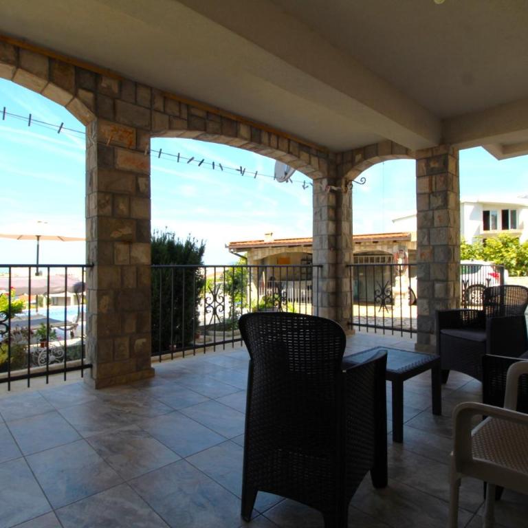 2bd Apt w Private Pool and City View "Keka" - Two-Bedroom Apartment with Private Pool - 7
