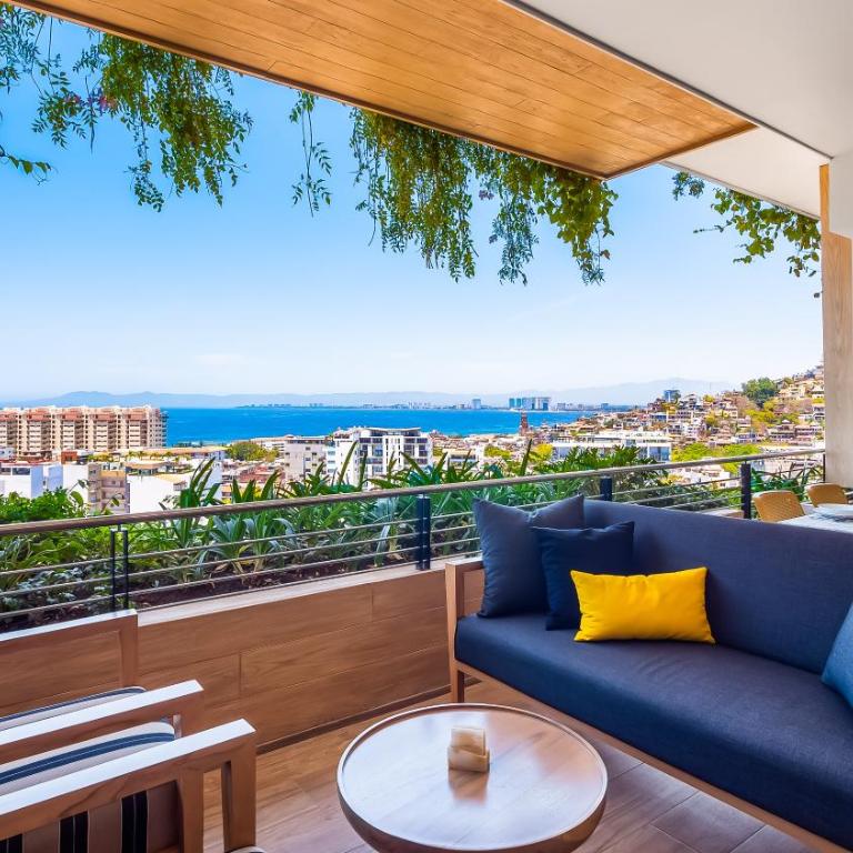 SOHO PV Luxury Ocean View, Pool, Gym, 7m Beach - Apartamento de 2 dormitorios con terraza y vistas al mar - 4