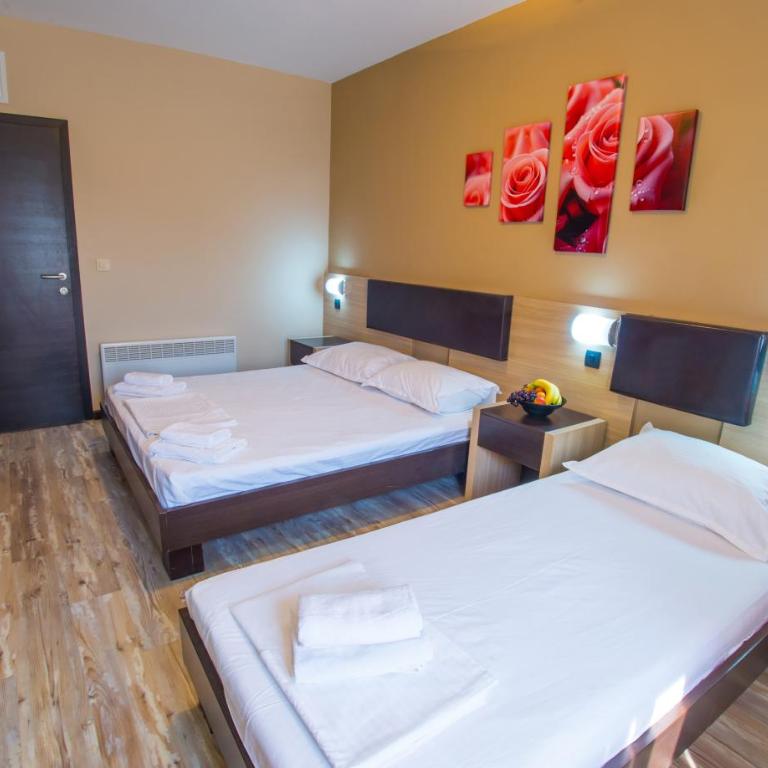 Apartments Cavaliero - Comfort Triple Room - 1