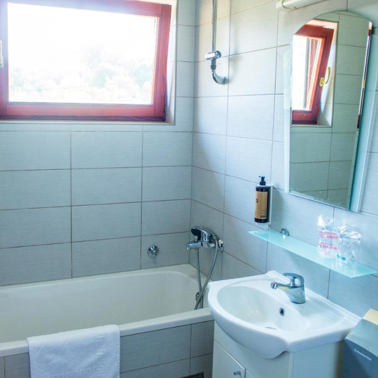 Apartments Cavaliero - Comfort Triple Room - 8