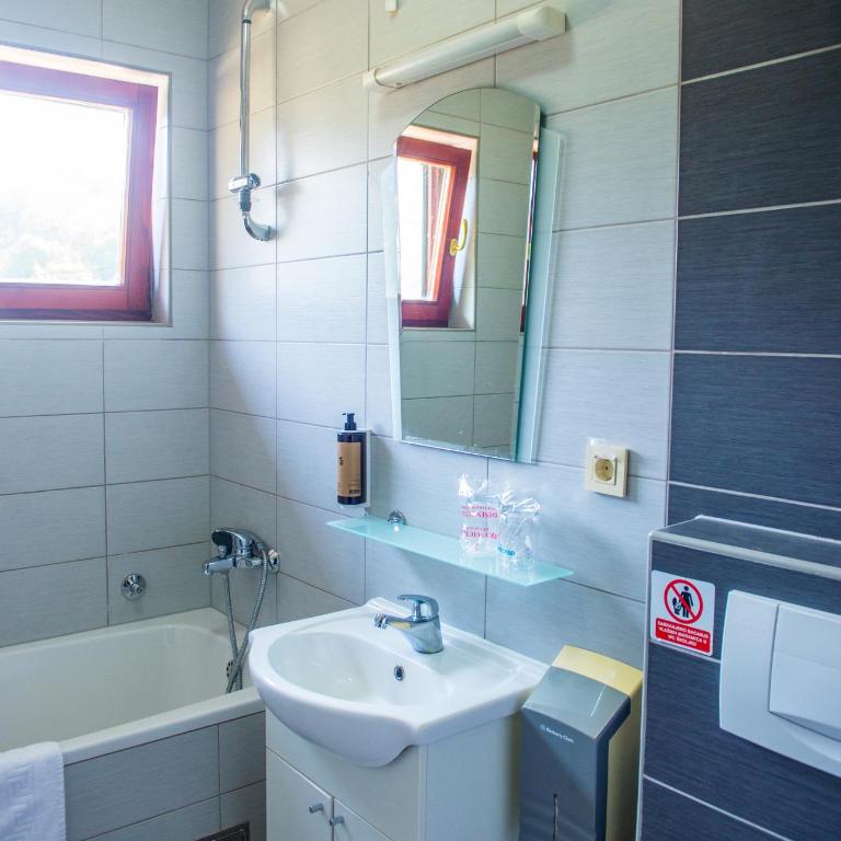 Apartments Cavaliero - Comfort Triple Room - 19