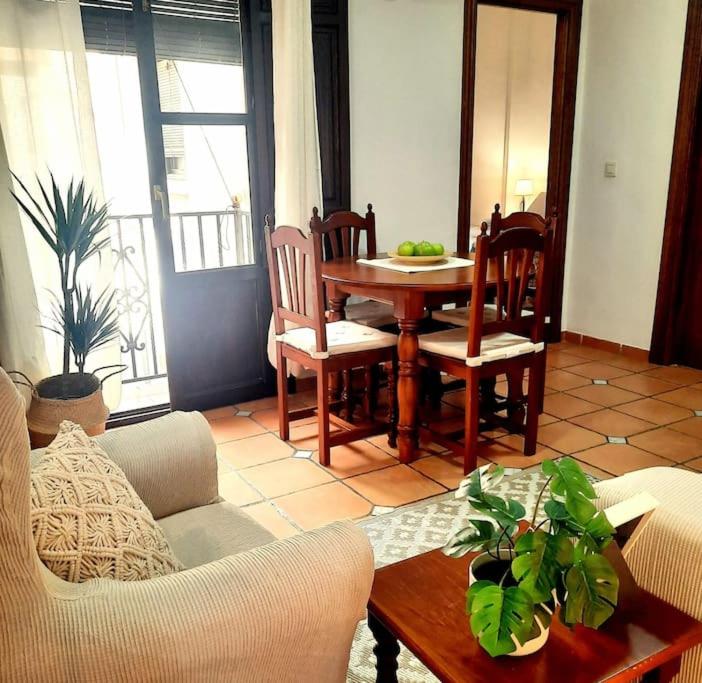 Alhambra Catedral Centro - Two-Bedroom Apartment - 11