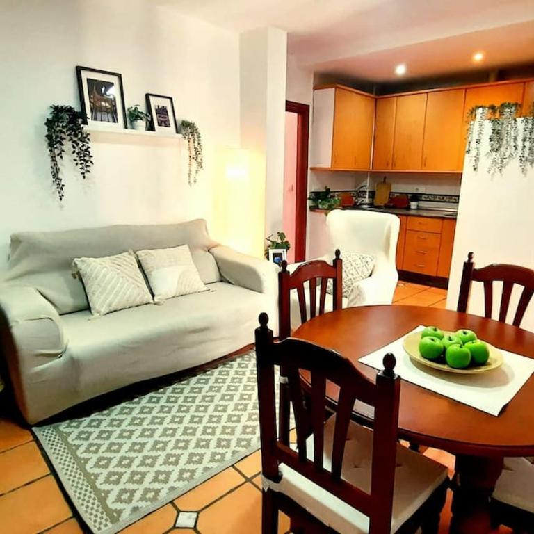 Alhambra Catedral Centro - Two-Bedroom Apartment - 10