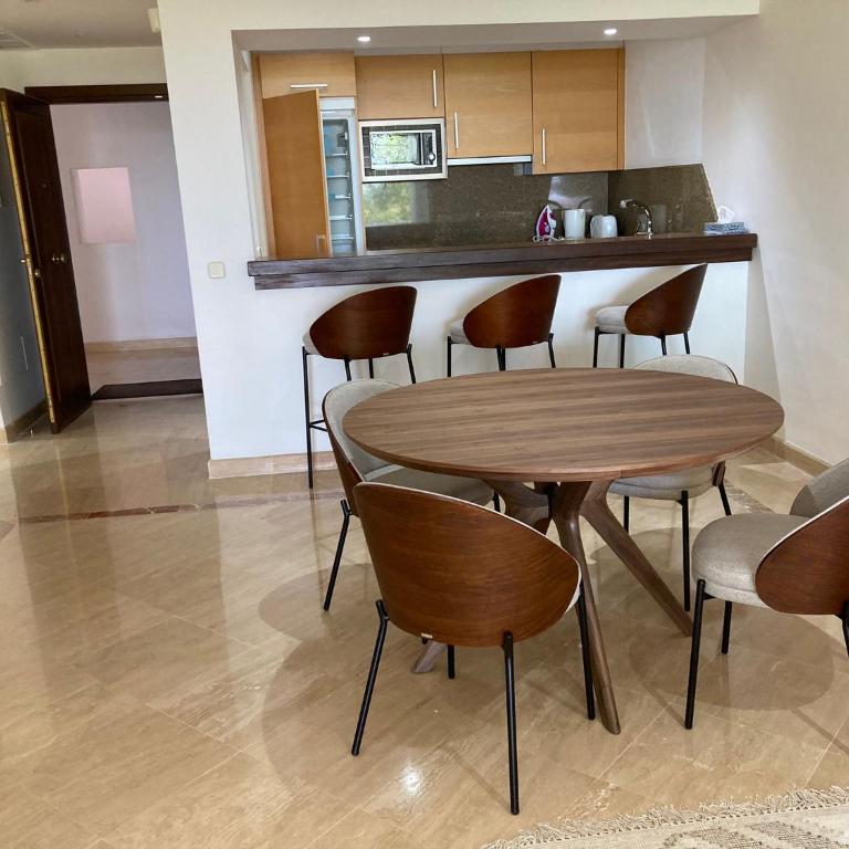 Suite F up, Rio Real, Marbella - One-Bedroom Apartment with Sea View and Balcony - 10