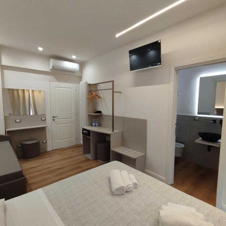 Charlie Up! - Doppelzimmer mit Balkon - 9