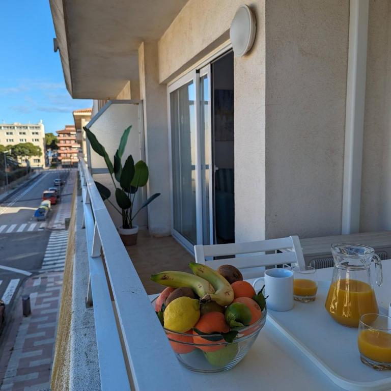 Moderno con piscina en L'Estartit by Host&Joy - One-Bedroom Apartment - 9