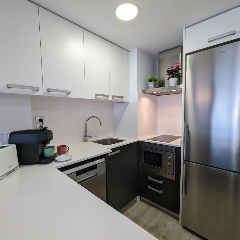 Moderno con piscina en L'Estartit by Host&Joy - One-Bedroom Apartment - 7