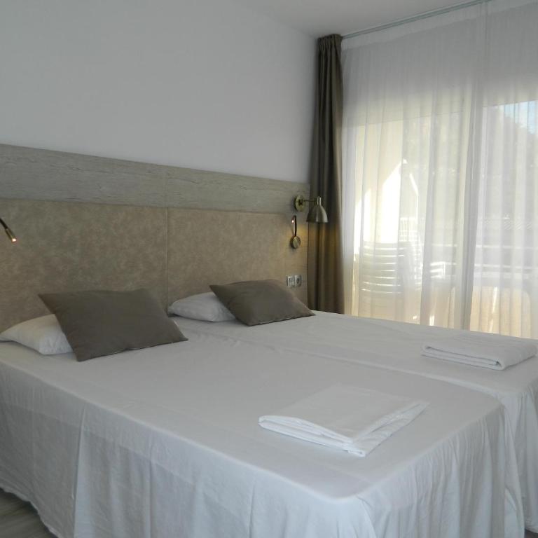 Moderno con piscina en L'Estartit by Host&Joy - One-Bedroom Apartment - 4