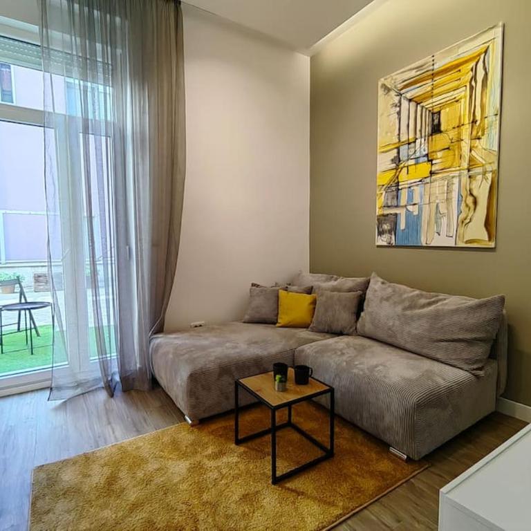 Rajiceva for 4 one Bdr 1Living Terrace Knez Mihailov - Apartman sa 1 Spavaćom Sobom - 3