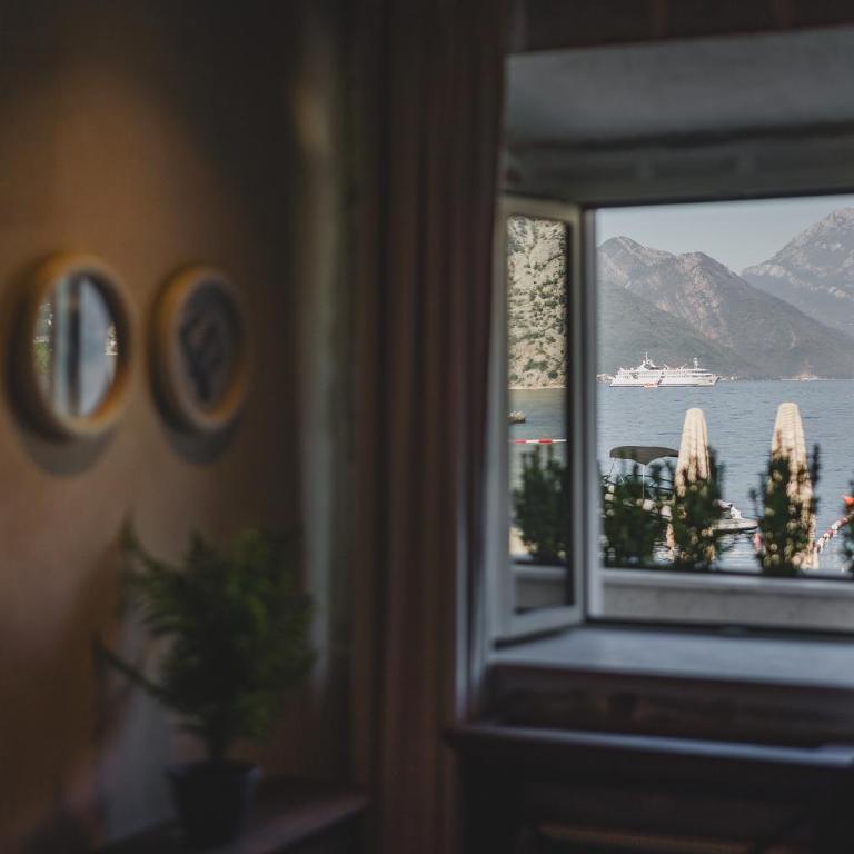 Hotel Palazzo del Mare - Essenza - Queen Room with Sea View - Historical Building - 1