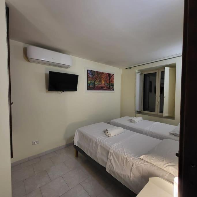 Santa Chiara Attic , 4 floor no Elevator - Appartamento con 1 Camera da Letto - 11