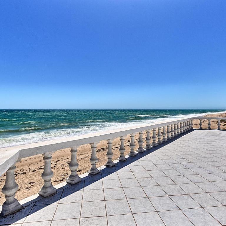 Beachcomber - Vacation Home - 12