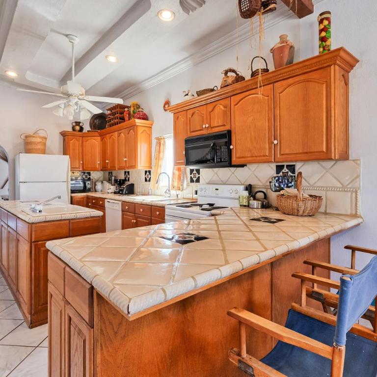 Beachcomber - Vacation Home - 31