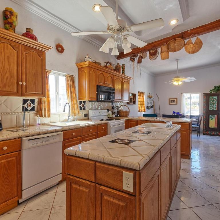 Beachcomber - Vacation Home - 32