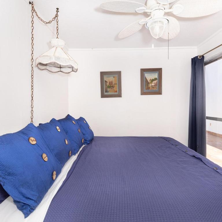 Buenos Tiempos - Three-Bedroom Apartment - 34
