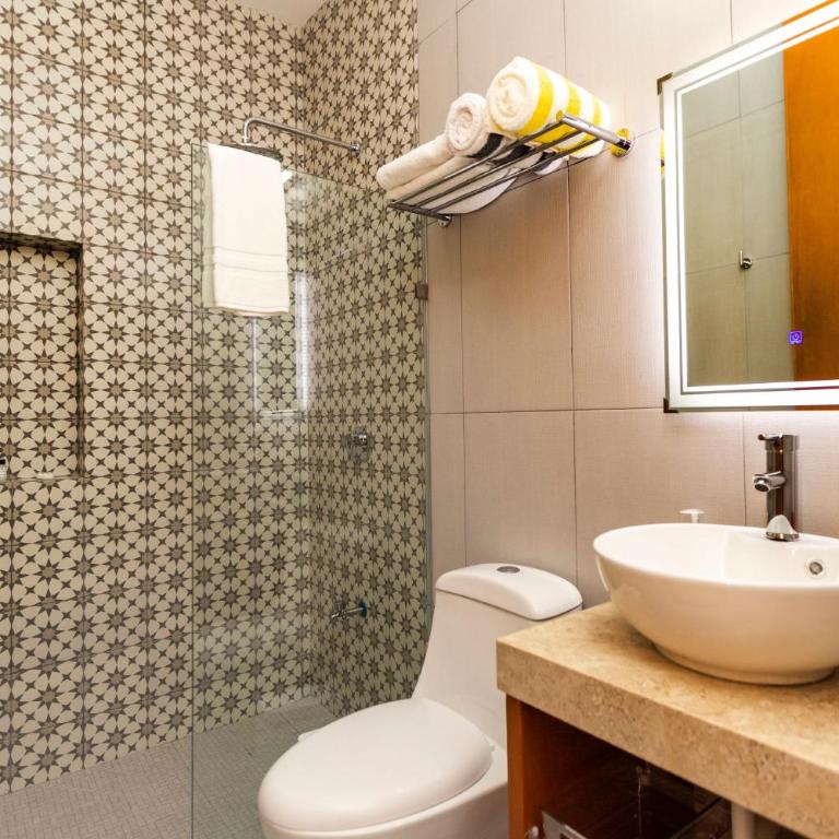 Casa Itzae Hotel Boutique - Deluxe One-Bedroom Apartment with Garden View - 45