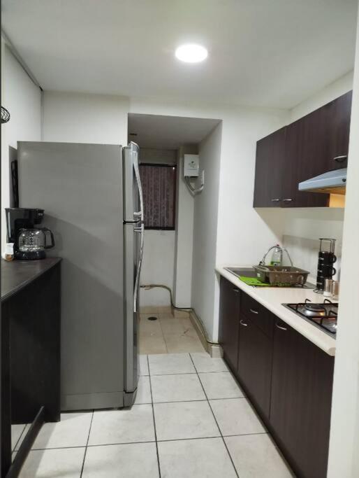 Alojamiento entero - Two-Bedroom Apartment - 21