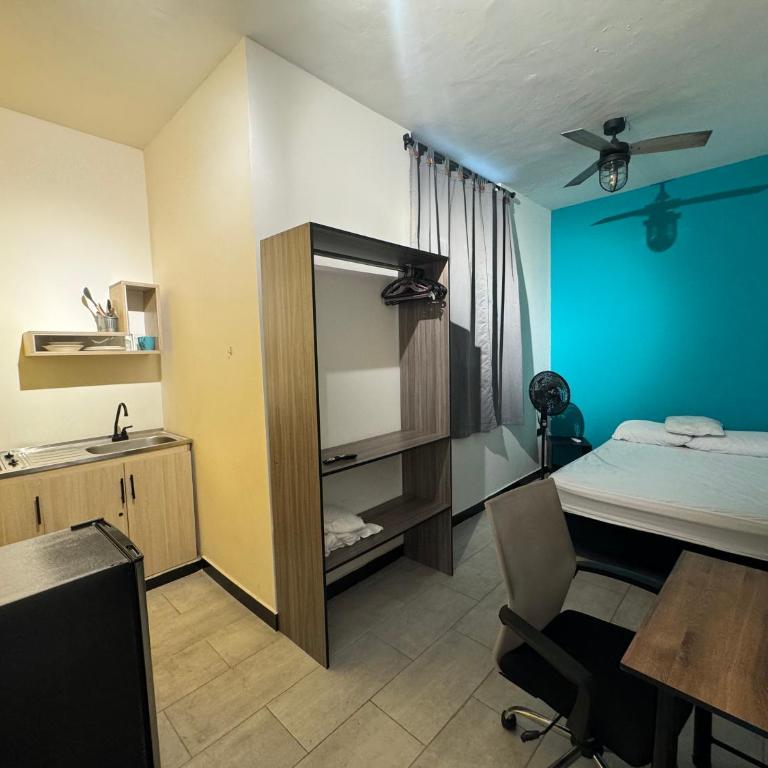 HOTEl KASA 5TA FRENTE AL ESTADIO - Double Room with Private Bathroom - 30