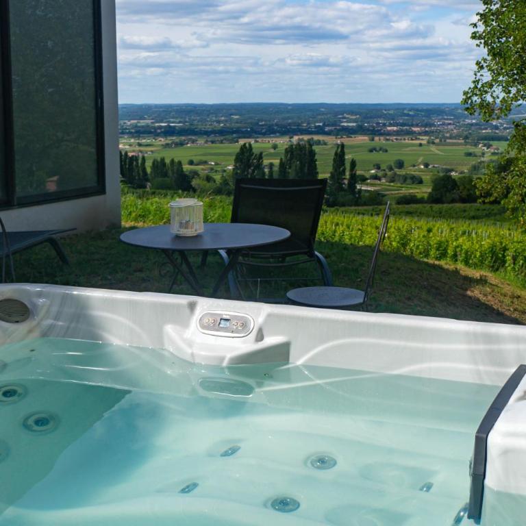 Le Domaine de La Tour des Vents - Deluxe Room - 1