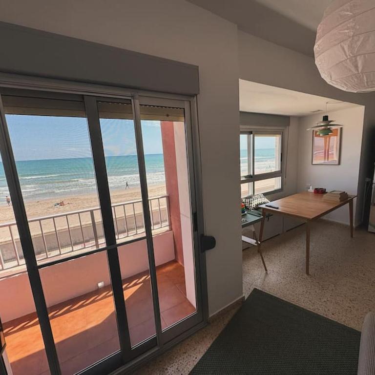 Valencia Frente al mar - Three-Bedroom Apartment - 13