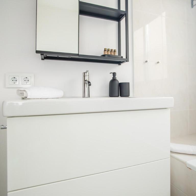 12CRC1038 - Big & Cozy 2bed Apartment in the city - Apartment with Balcony - 3