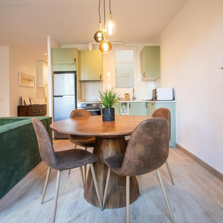 12CRC1038 - Big & Cozy 2bed Apartment in the city - Apartment with Balcony - 16